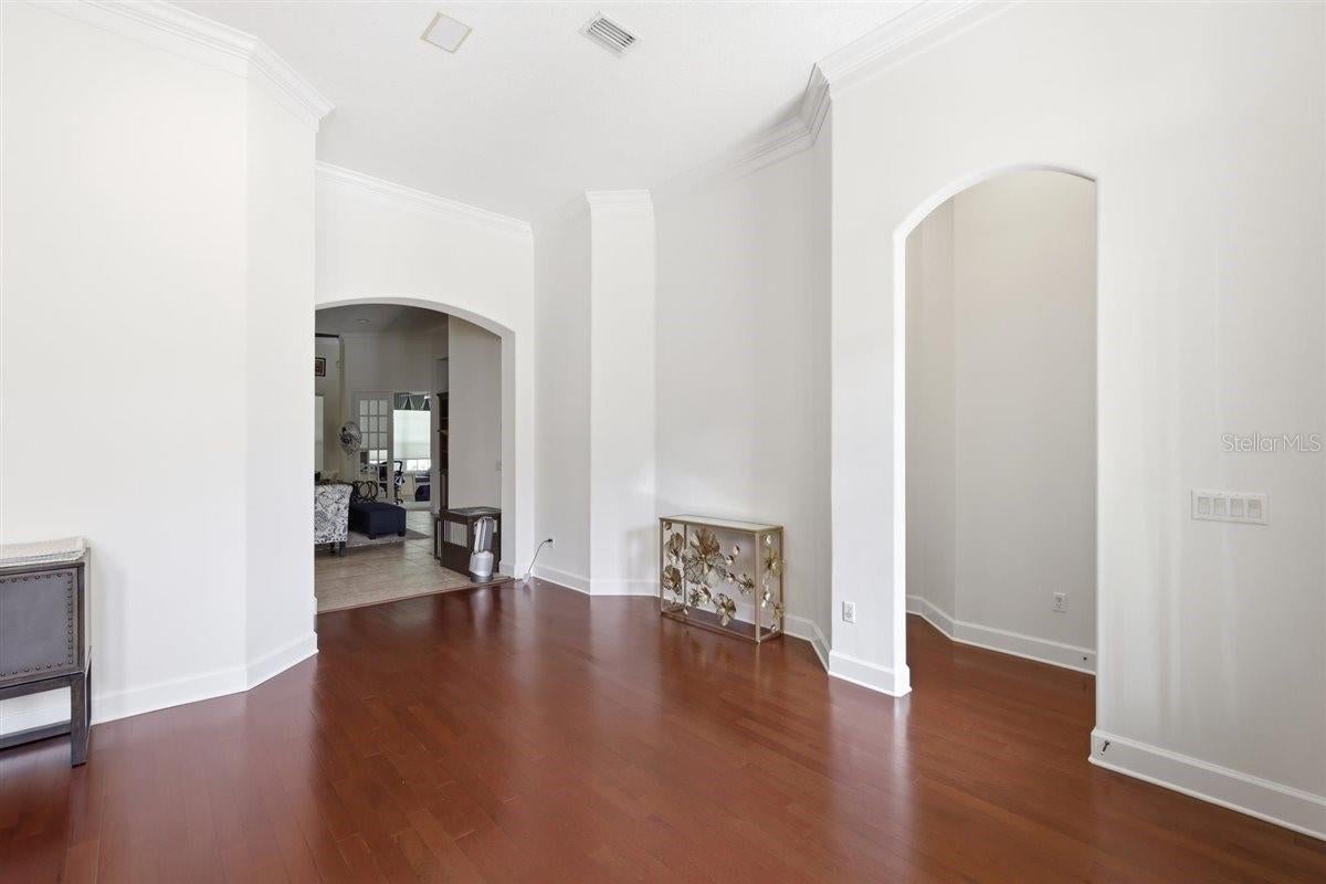 6124 FOXFIELD COURT
