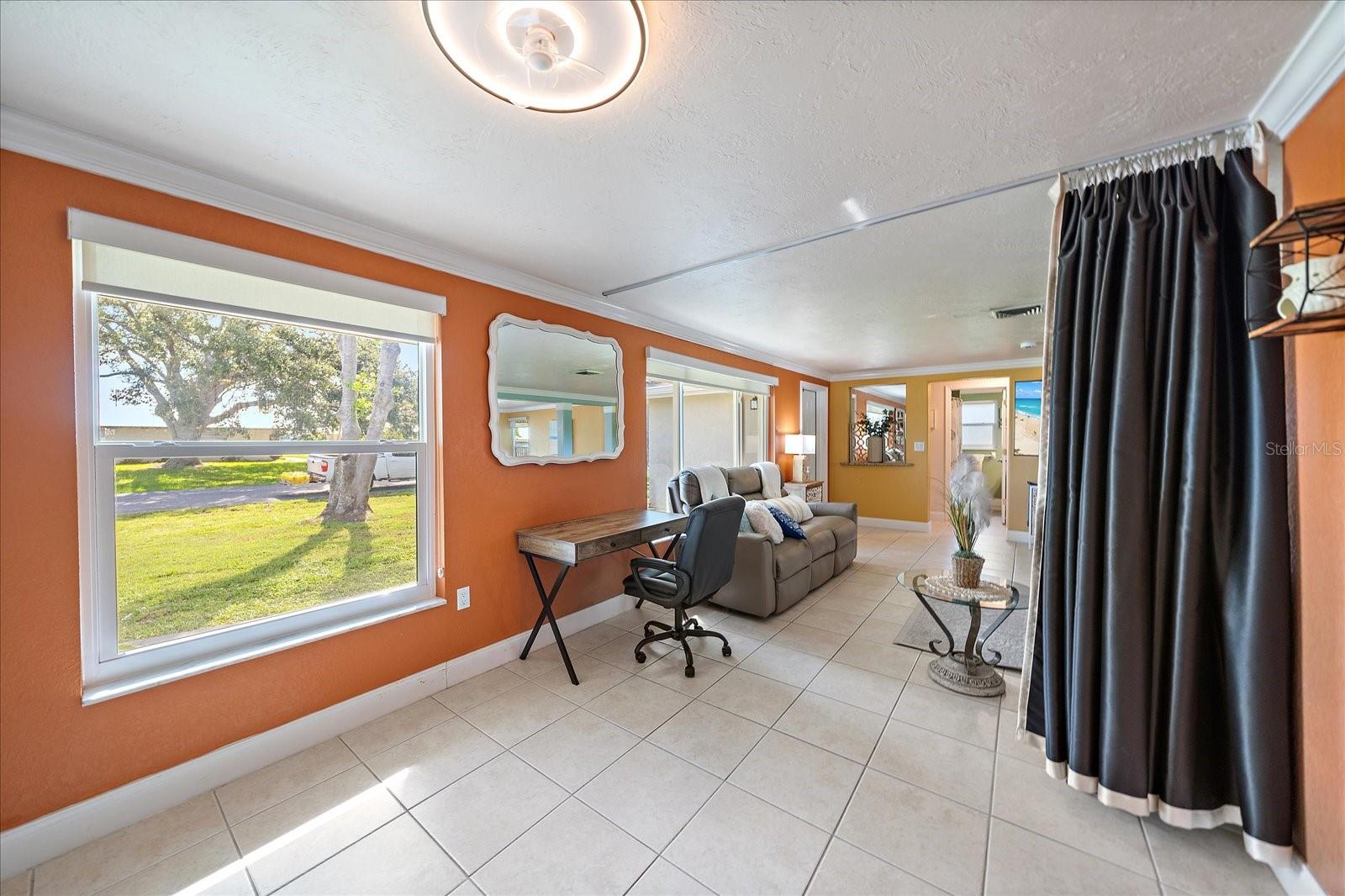 SORRENTO SHORES - Residential
