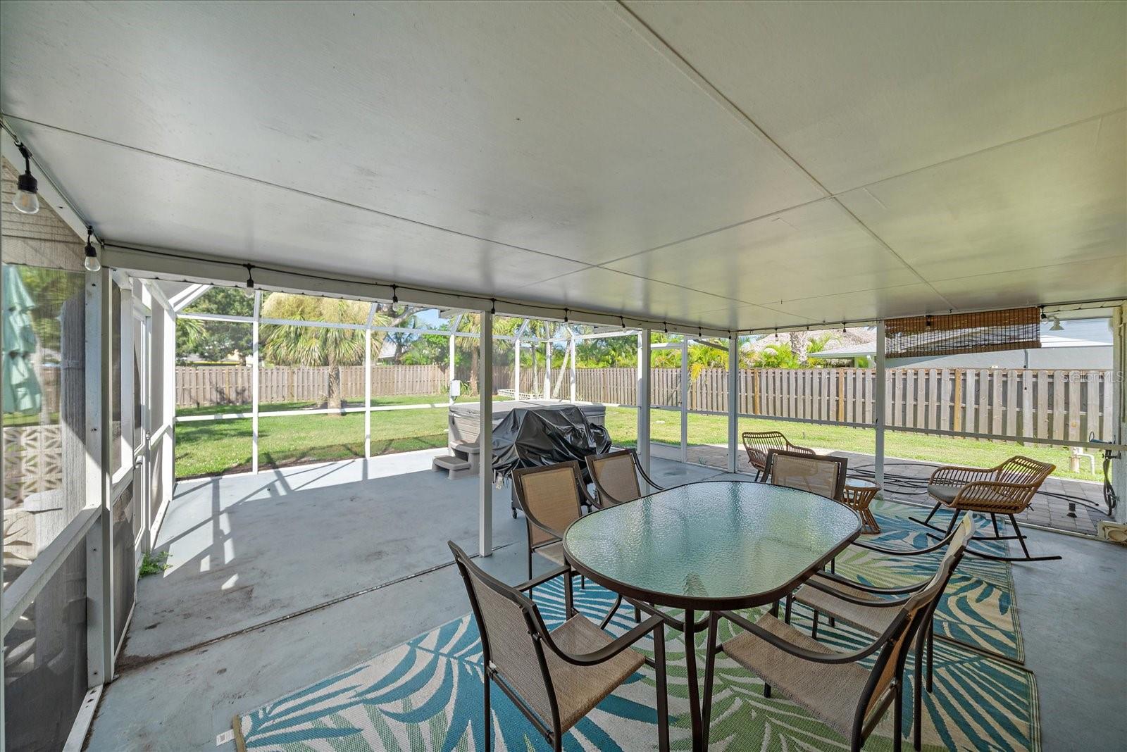 SORRENTO SHORES - Residential