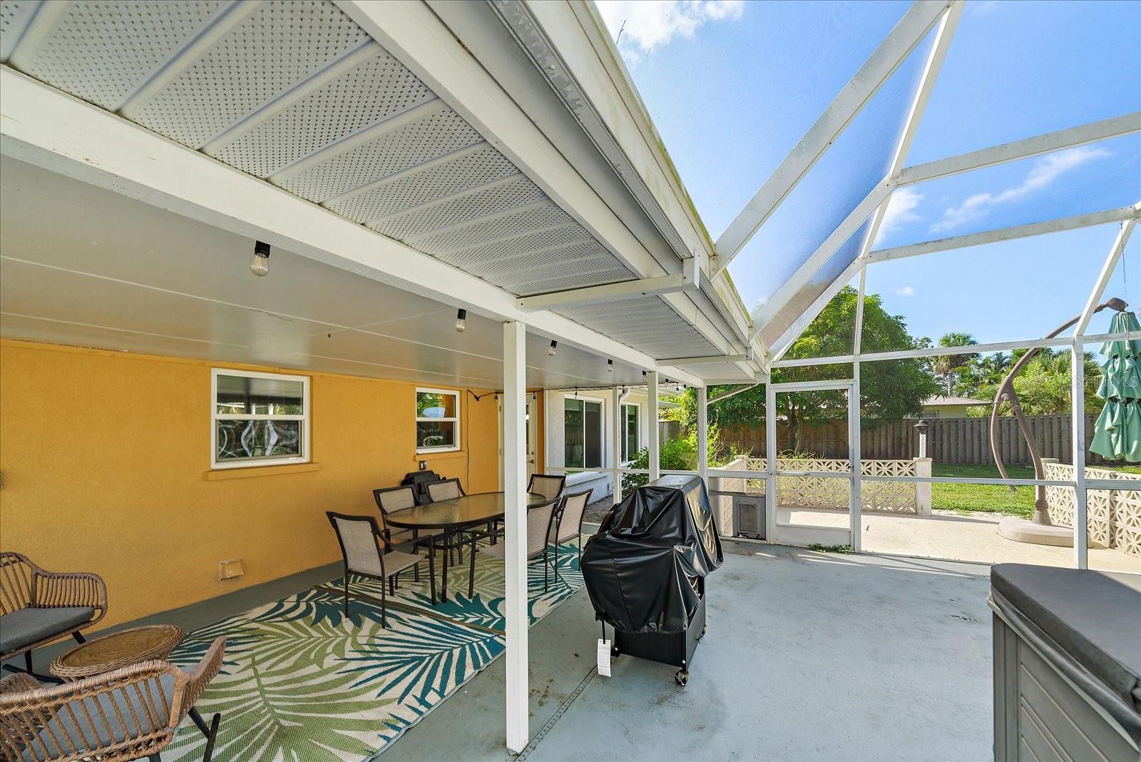 SORRENTO SHORES - Residential