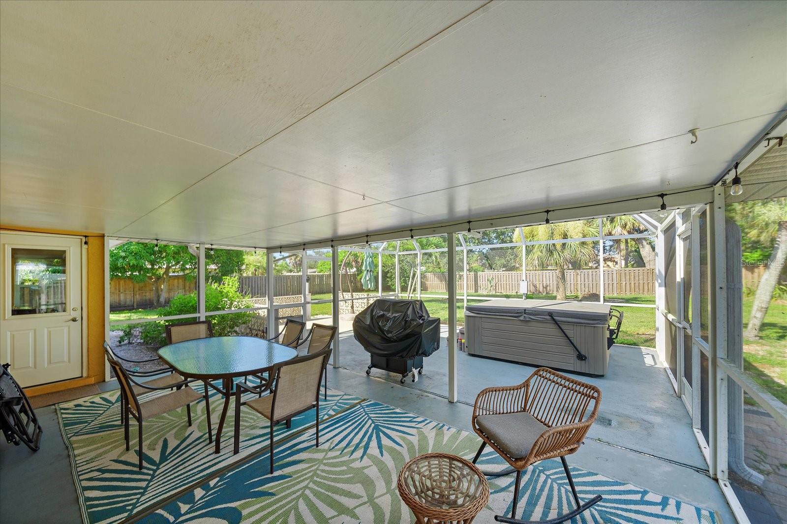 SORRENTO SHORES - Residential