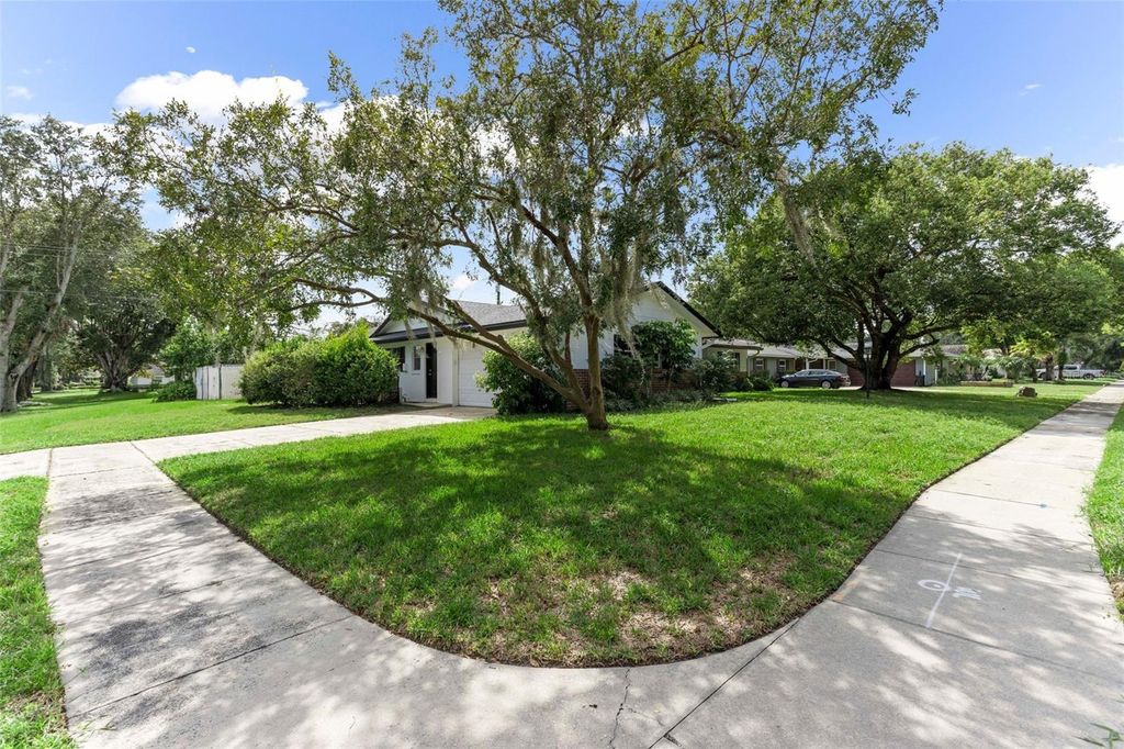 Photo of 2632 Derbyshire Road, Maitland, FL 32751 (MLS # O6349951)