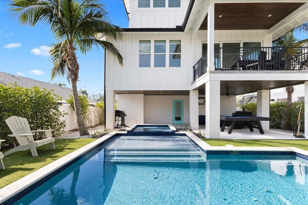 Photo of 239 S Harbor Drive, Holmes Beach, FL 34217 (MLS # A4704768)