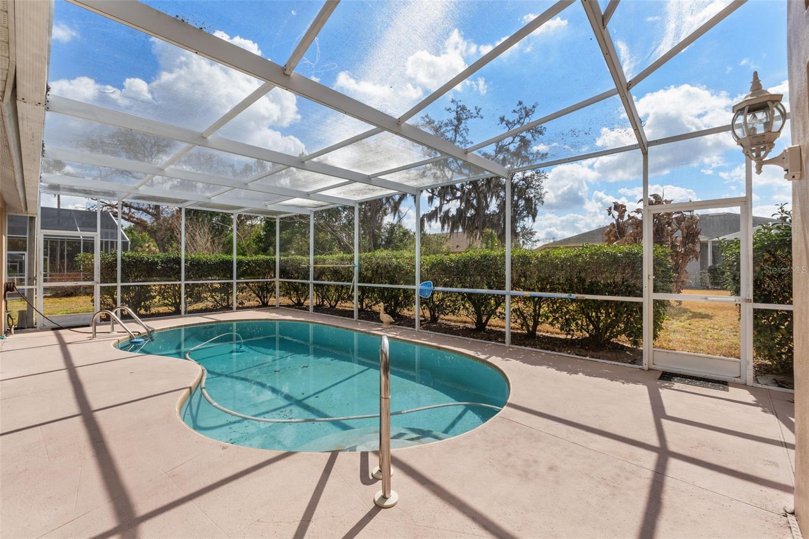 PRISTINE PLACE - Residential