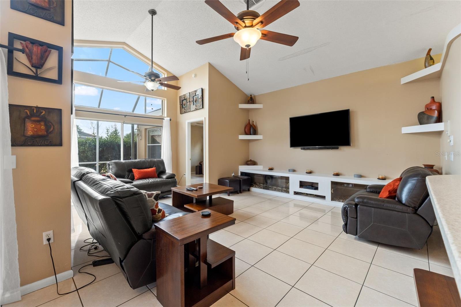 PRISTINE PLACE - Residential