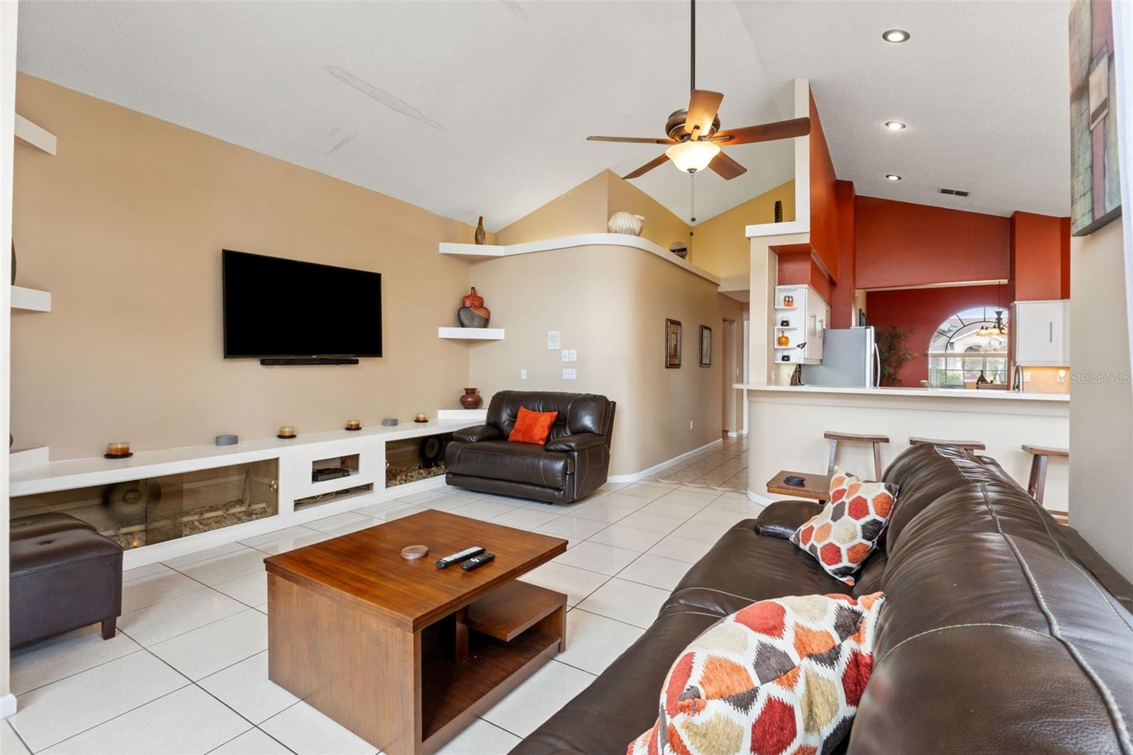 PRISTINE PLACE - Residential