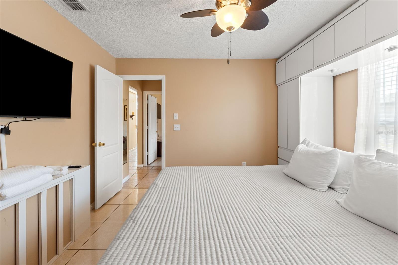 PRISTINE PLACE - Residential