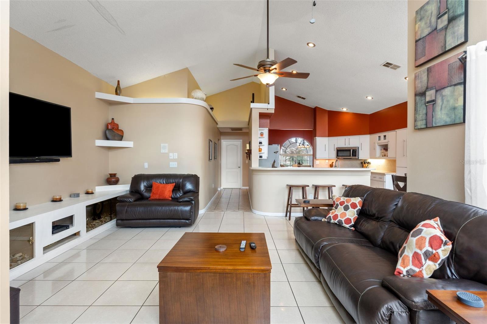 PRISTINE PLACE - Residential