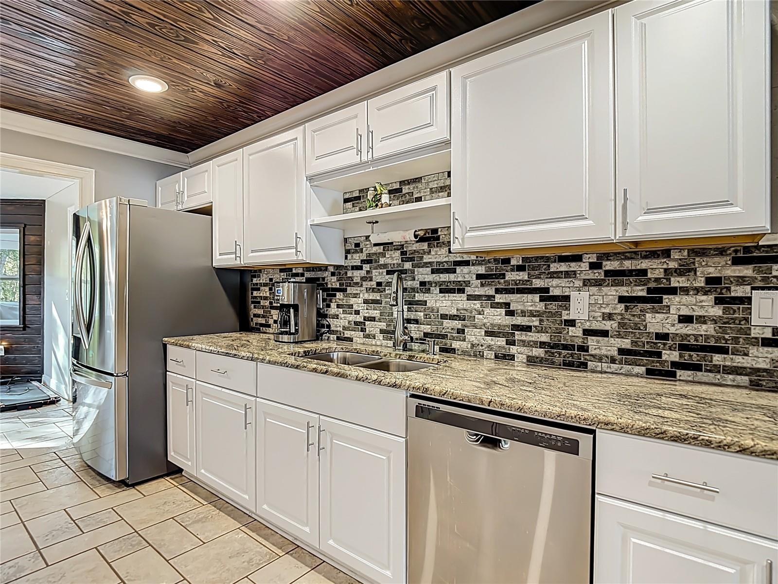 SHADOW OAKS SUB - Residential