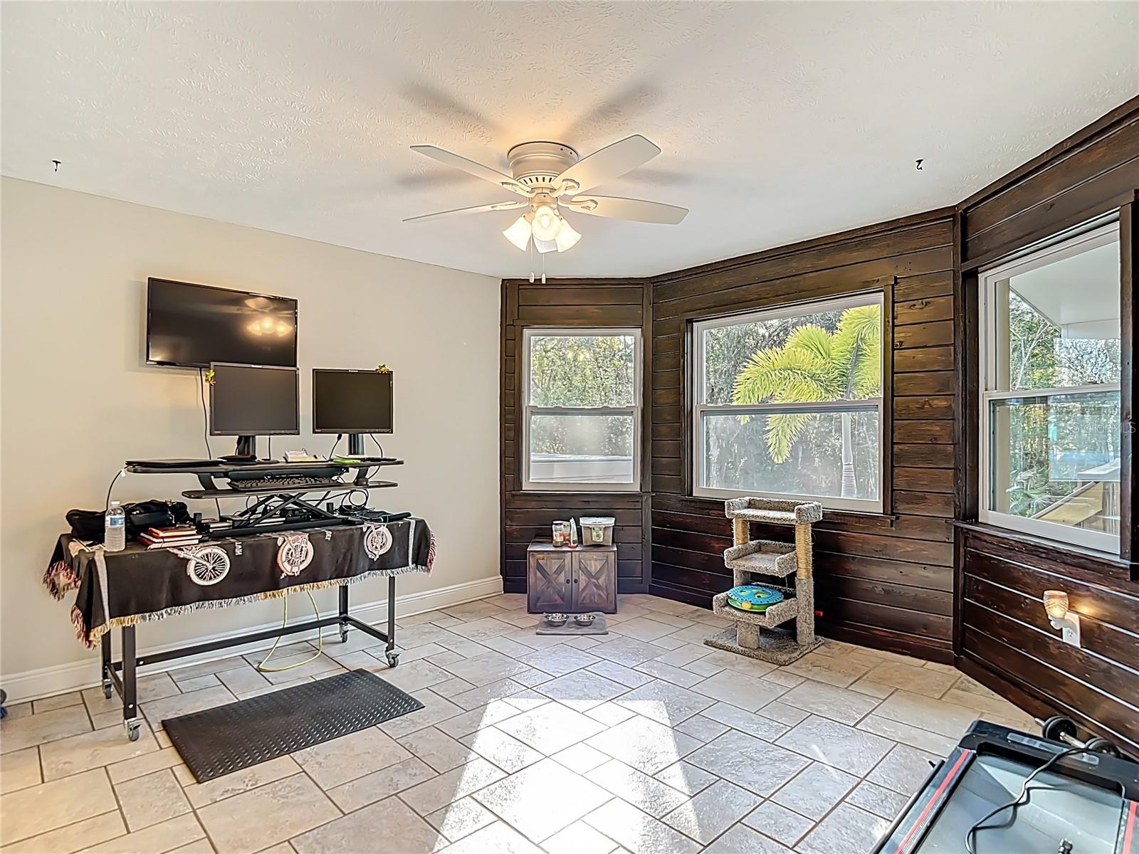 SHADOW OAKS SUB - Residential