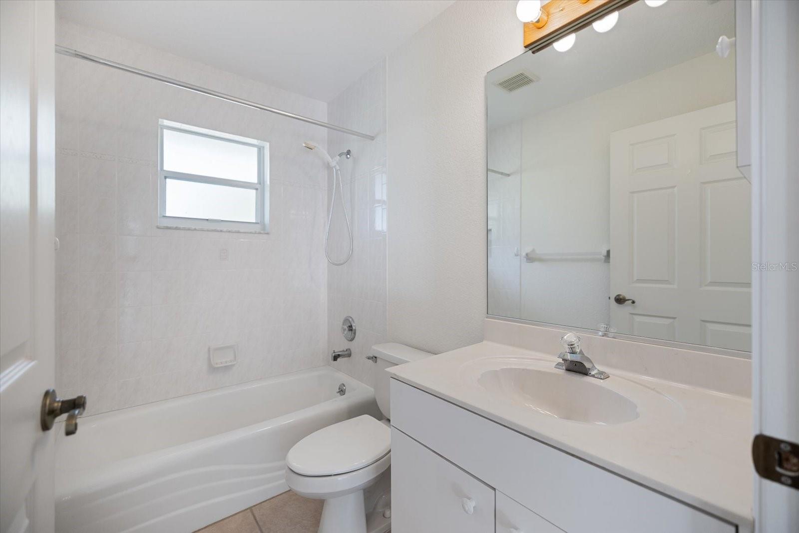 SOUTH VENICE - Residential