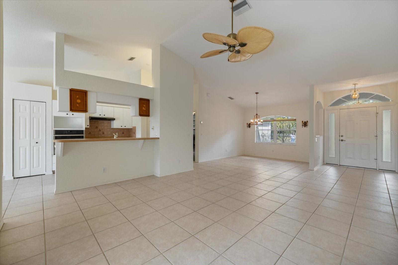 SOUTH VENICE - Residential