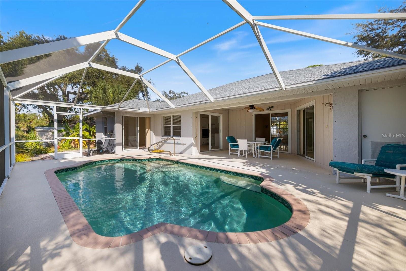 SOUTH VENICE - Residential