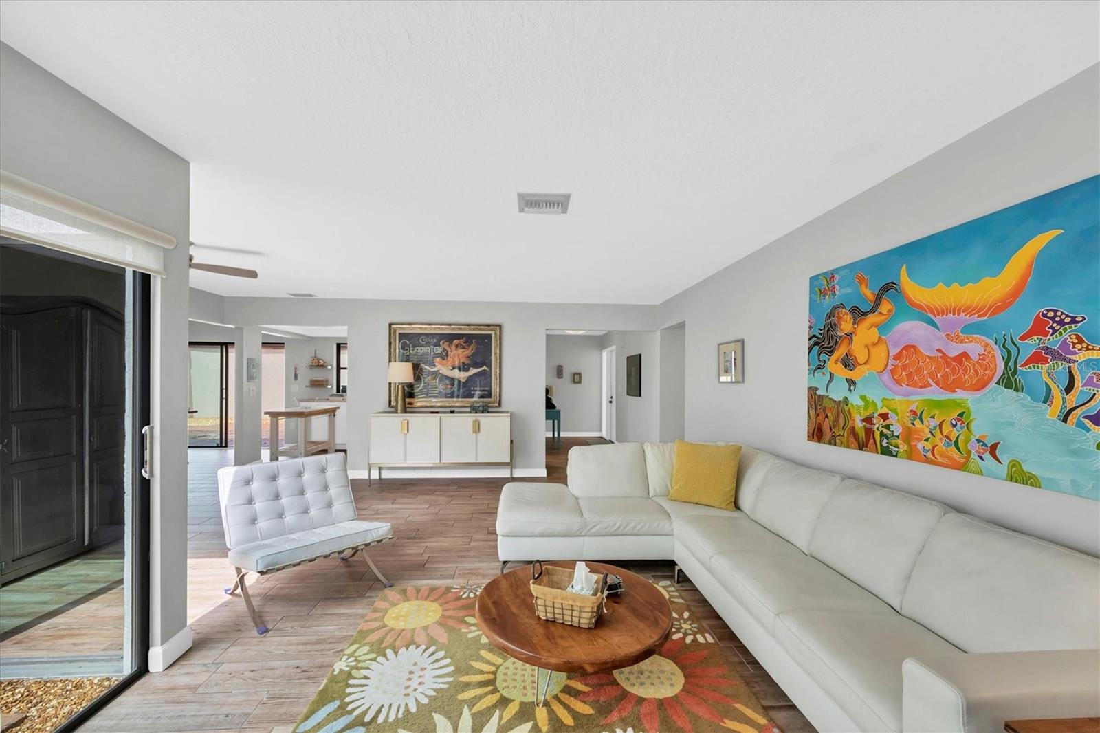 3933 GLEN OAKS MANOR DRIVE