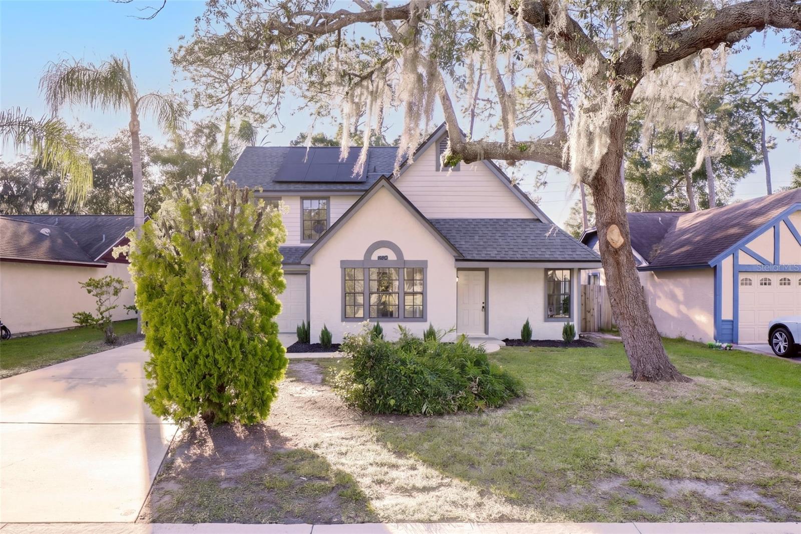 950 WOODROSE COURT