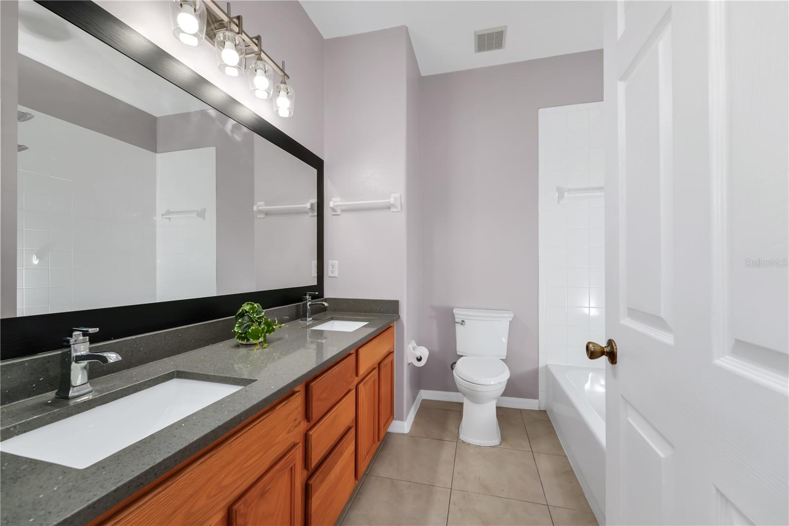 ANDOVER POINT 50 24 - Residential
