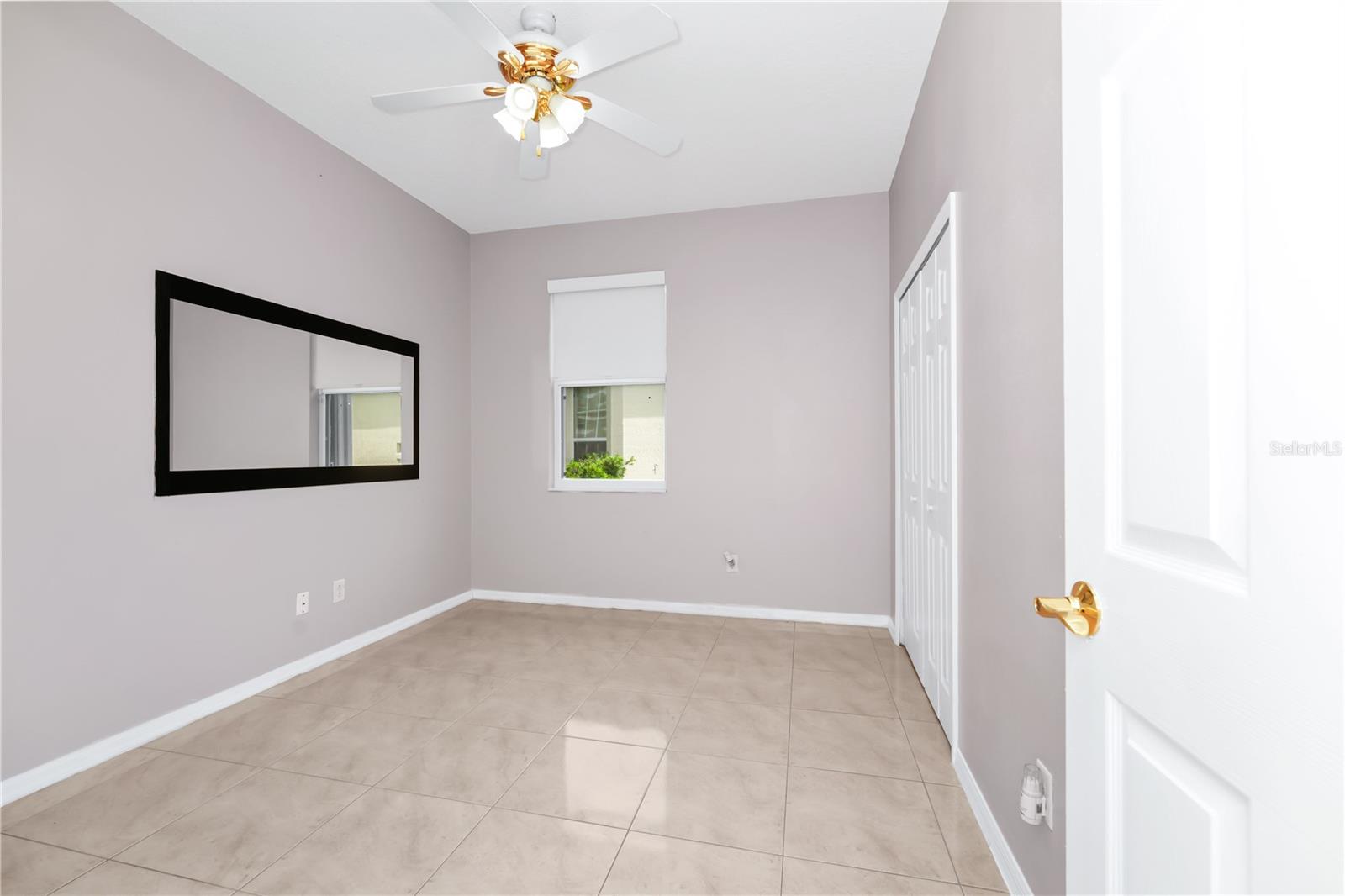 ANDOVER POINT 50 24 - Residential