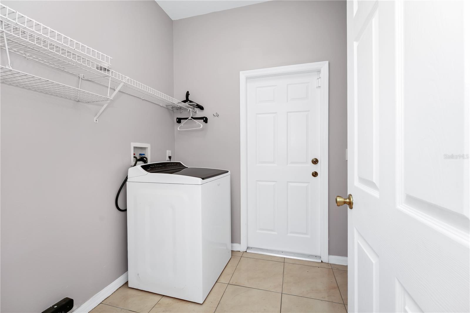 ANDOVER POINT 50 24 - Residential