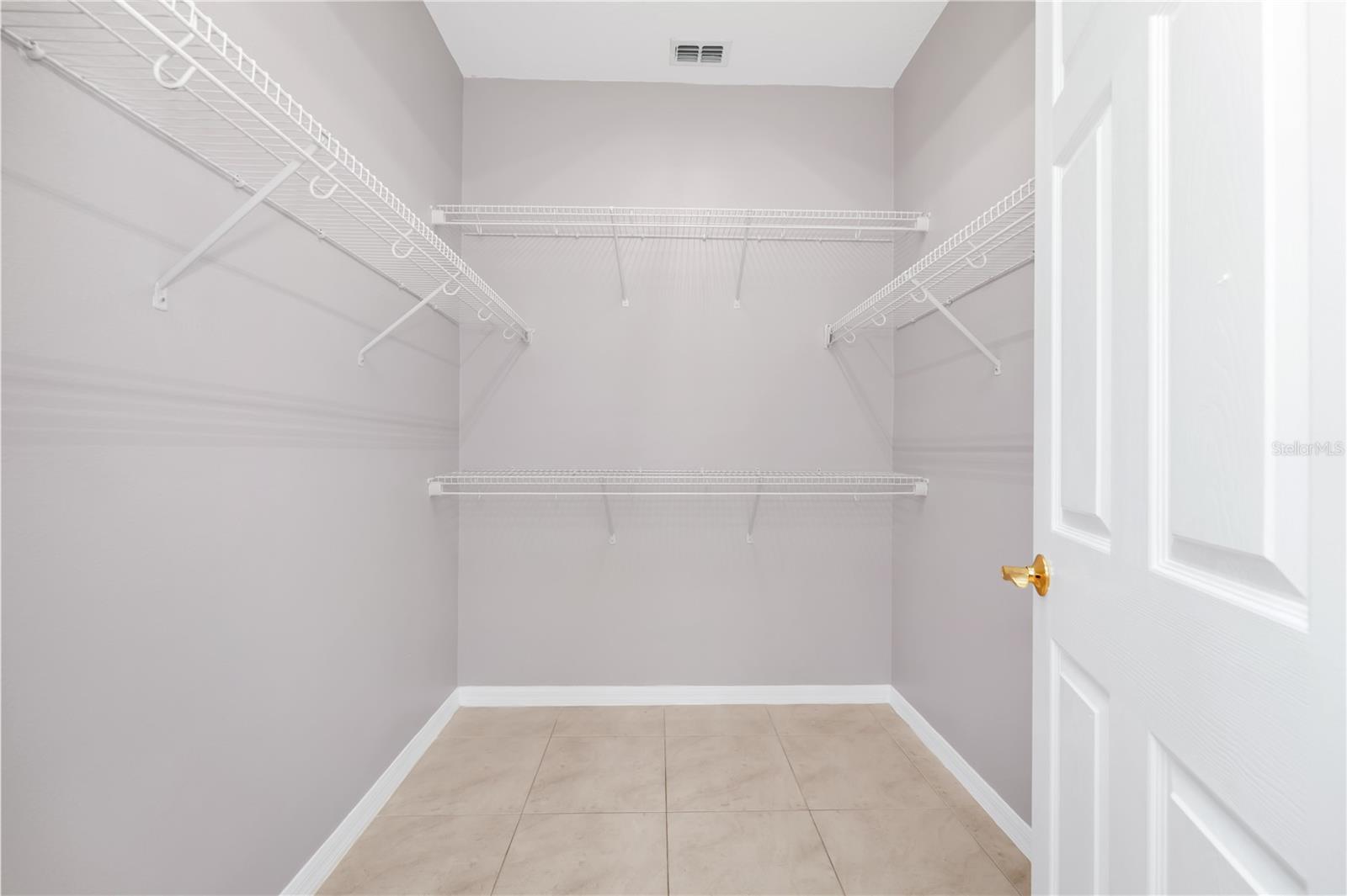 ANDOVER POINT 50 24 - Residential