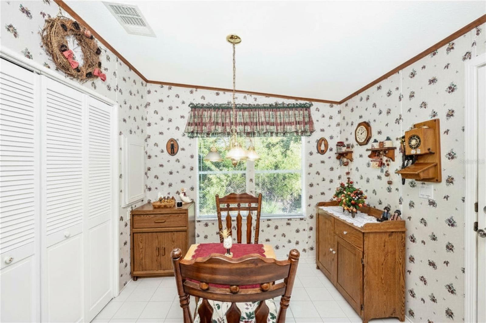 VENETIAN ESTATES - Residential