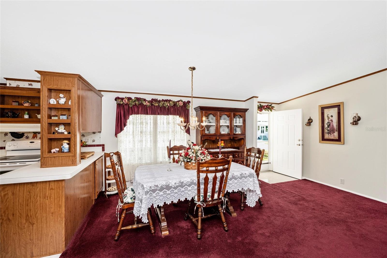 VENETIAN ESTATES - Residential
