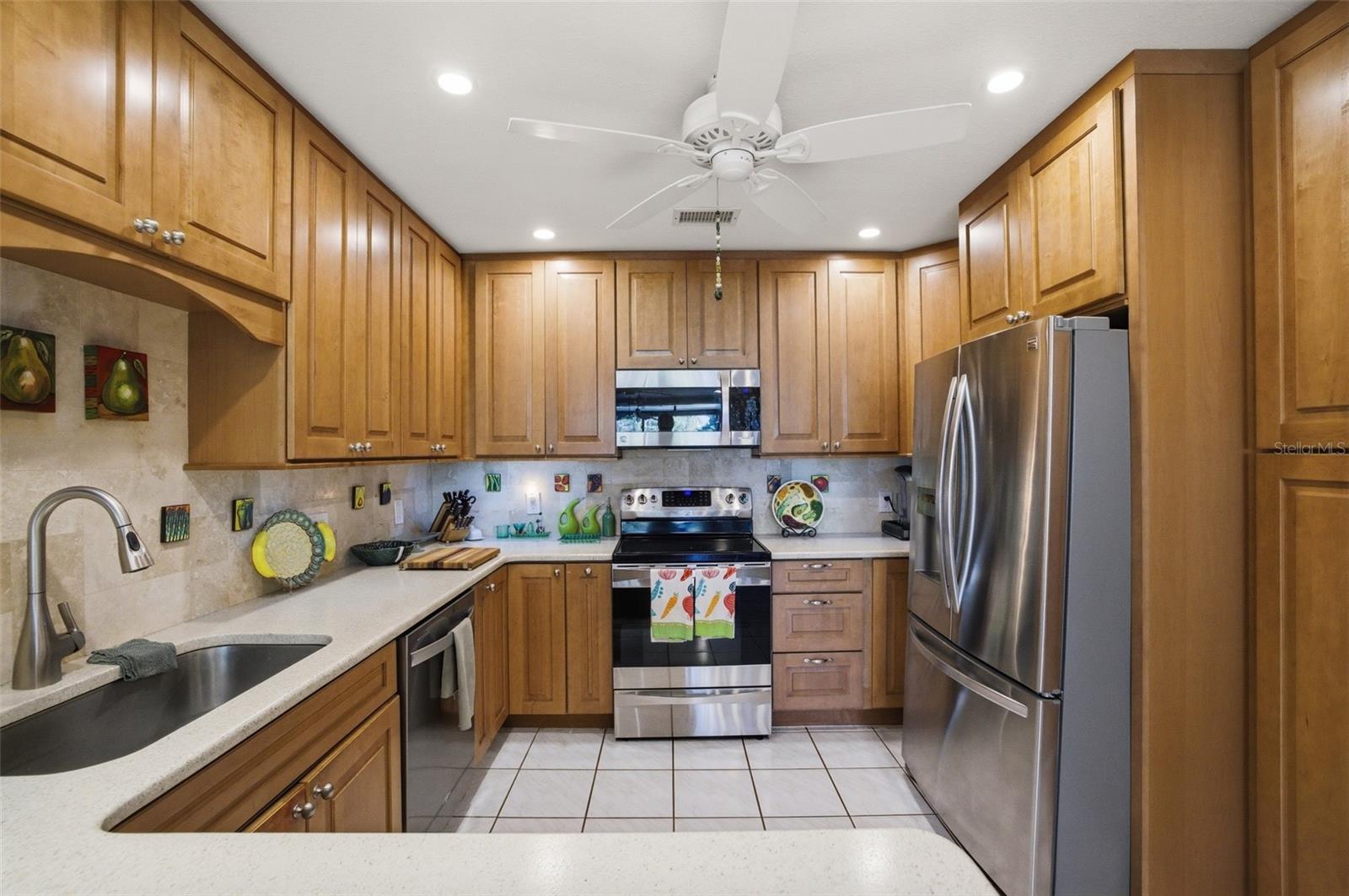 MARINA SOUTH SHORE PH I OR 1432 PG 278 UNIT 23A - Residential