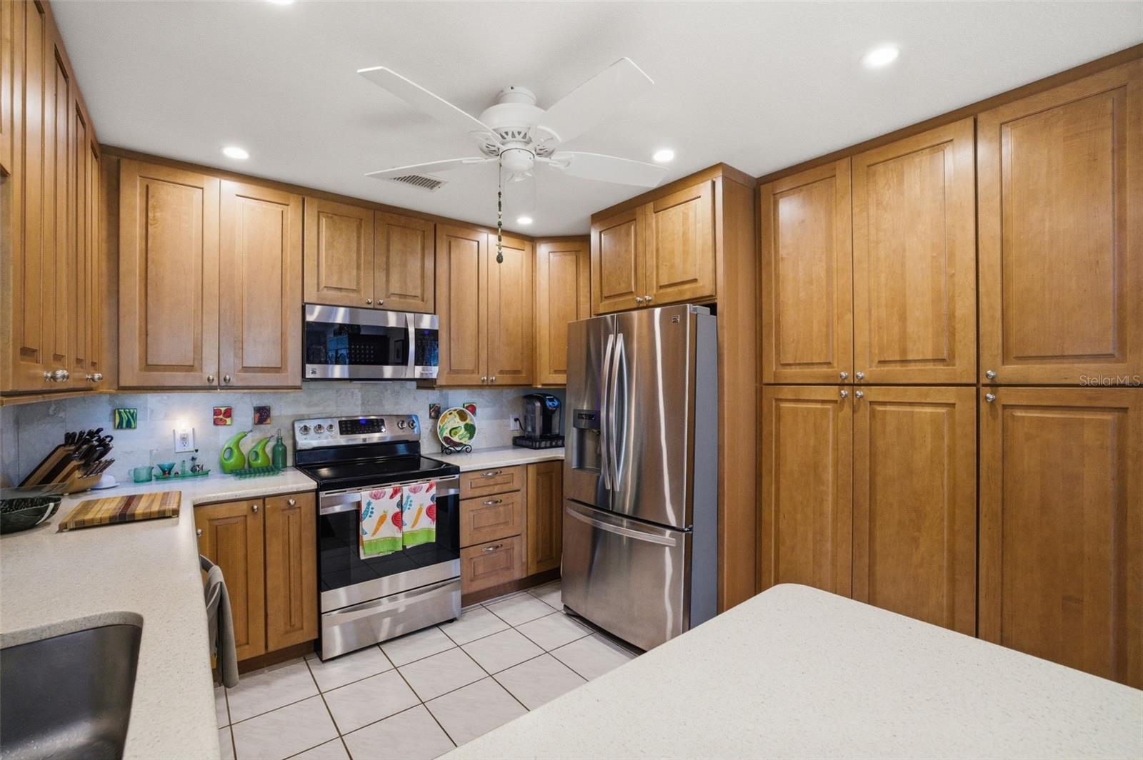 MARINA SOUTH SHORE PH I OR 1432 PG 278 UNIT 23A - Residential