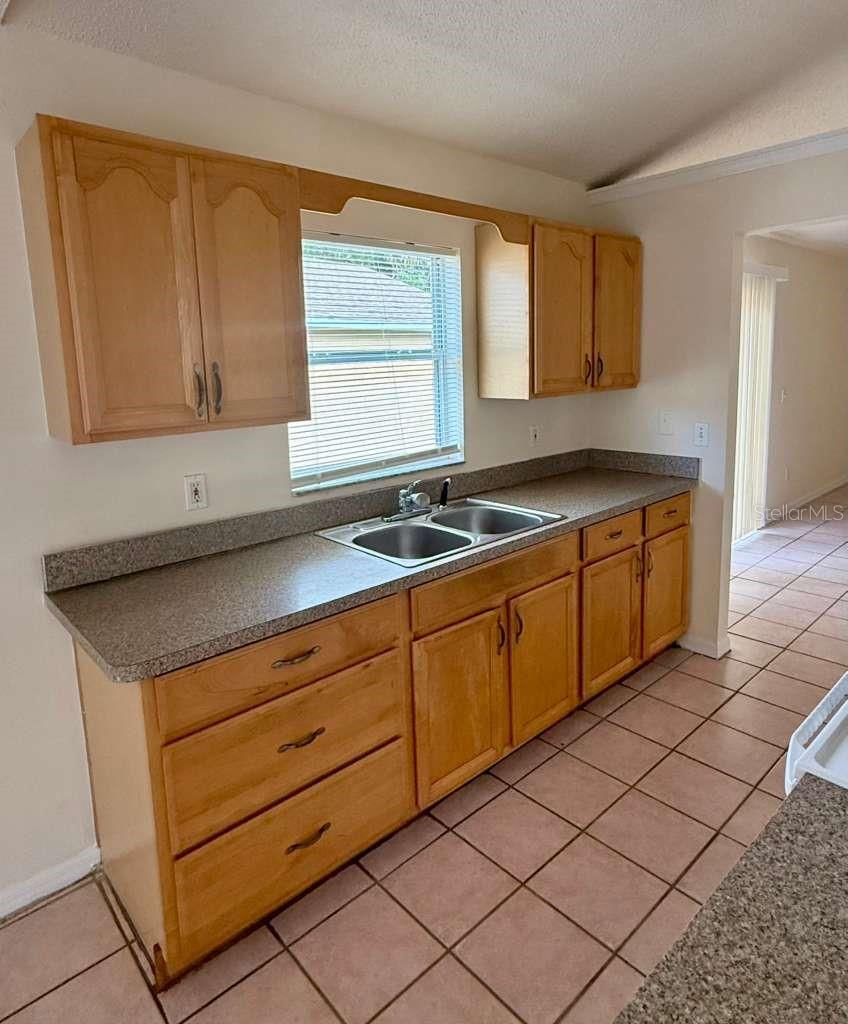 2517 DAFFADIL TERRACE