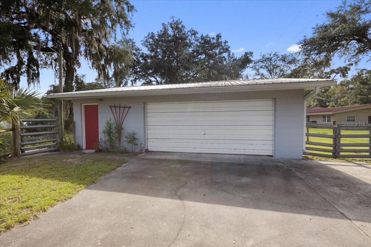 MANATEE FARMS ESTATE 1 - Residential