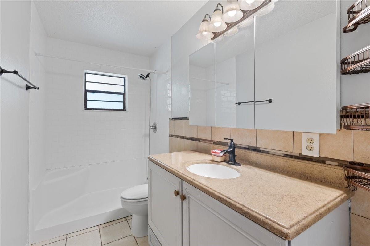 MANATEE FARMS ESTATE 1 - Residential