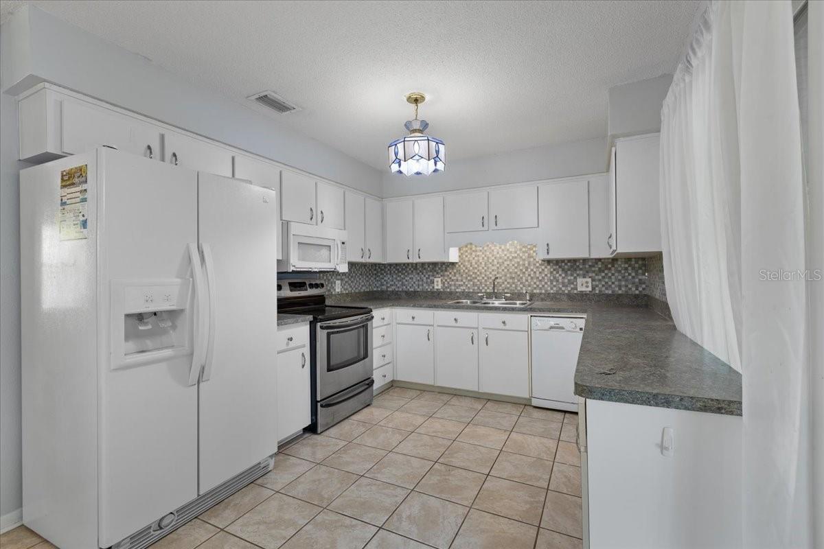 MANATEE FARMS ESTATE 1 - Residential