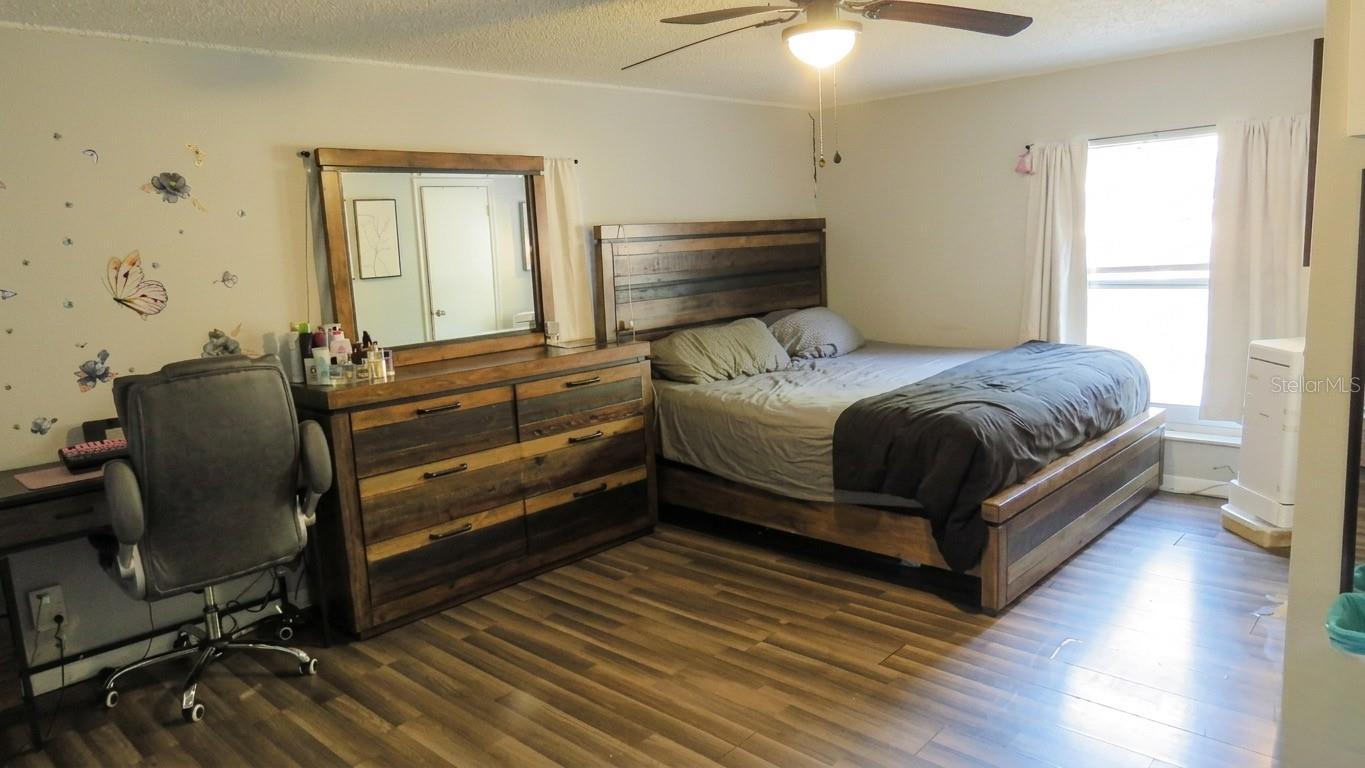 LEESBURG JACKSONS ADD NEWTOWN - Residential