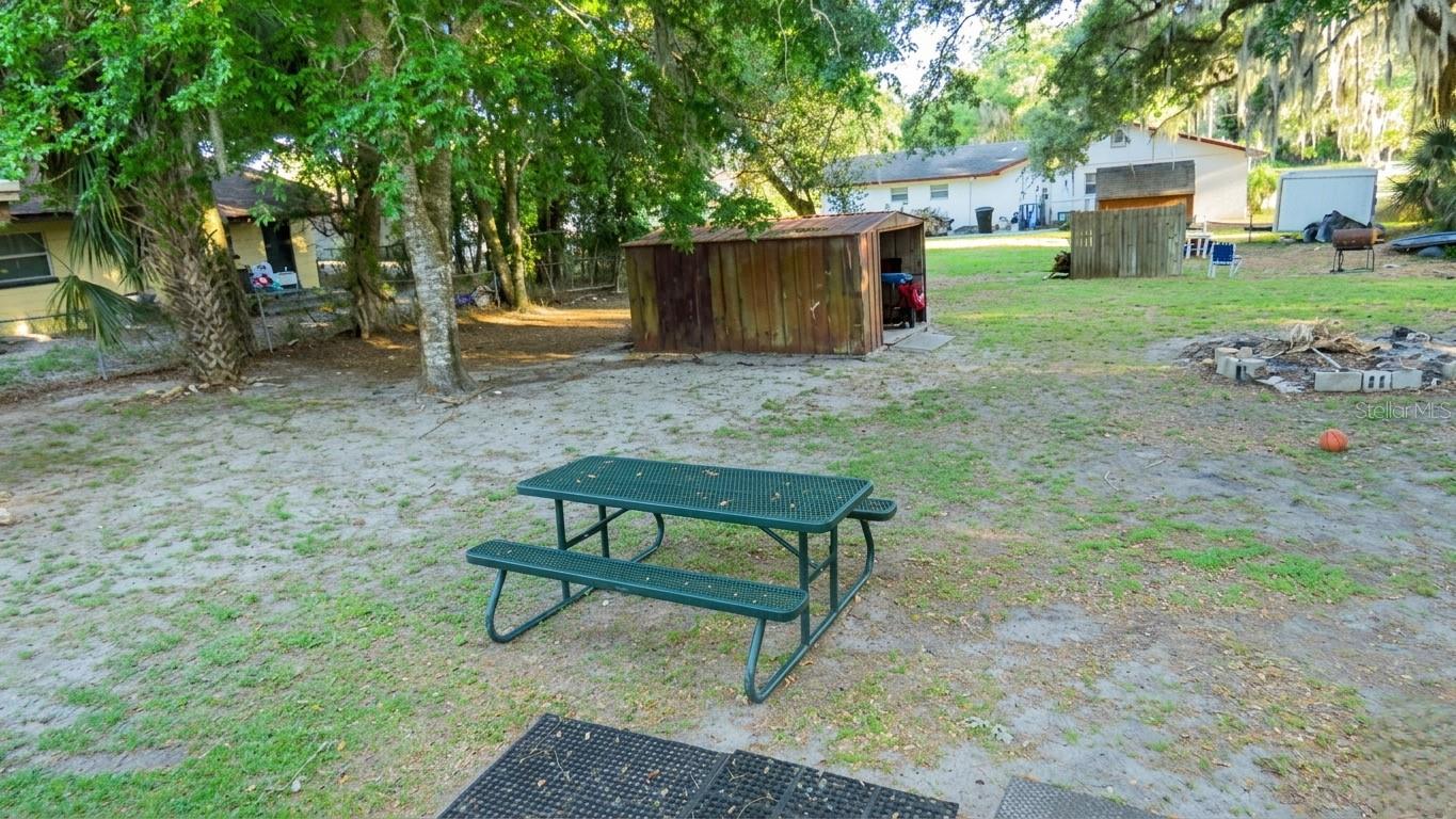 LEESBURG JACKSONS ADD NEWTOWN - Residential