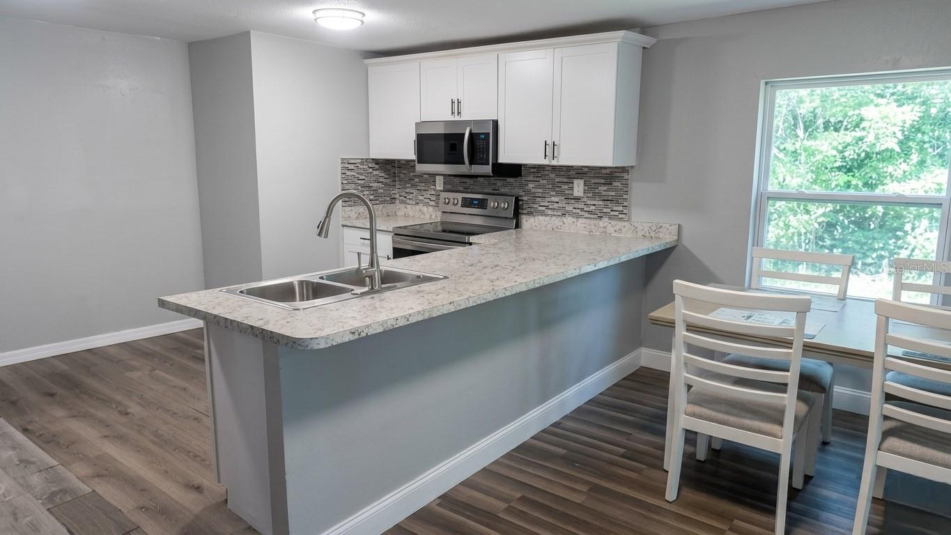 LEESBURG JACKSONS ADD NEWTOWN - Residential