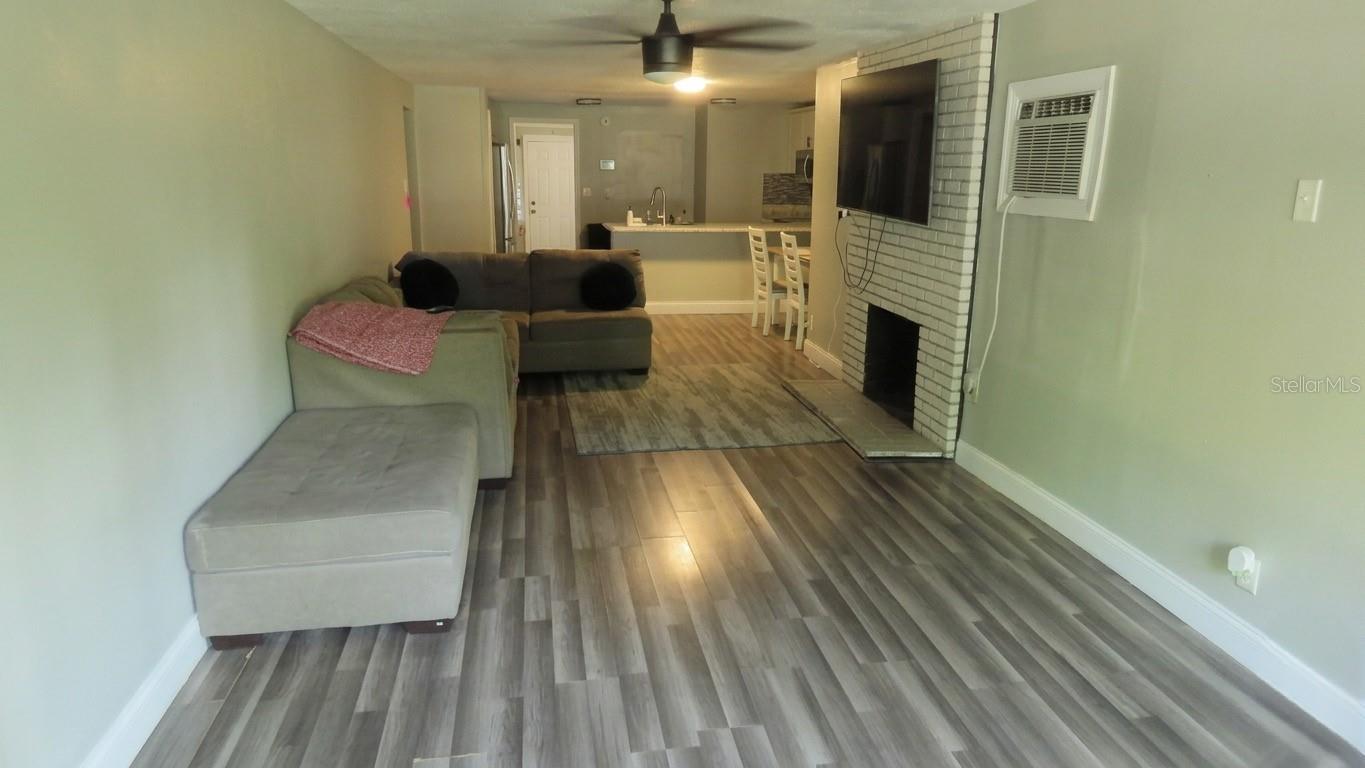 LEESBURG JACKSONS ADD NEWTOWN - Residential