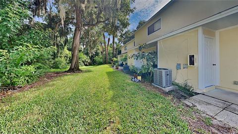 A home in SOUTH DAYTONA