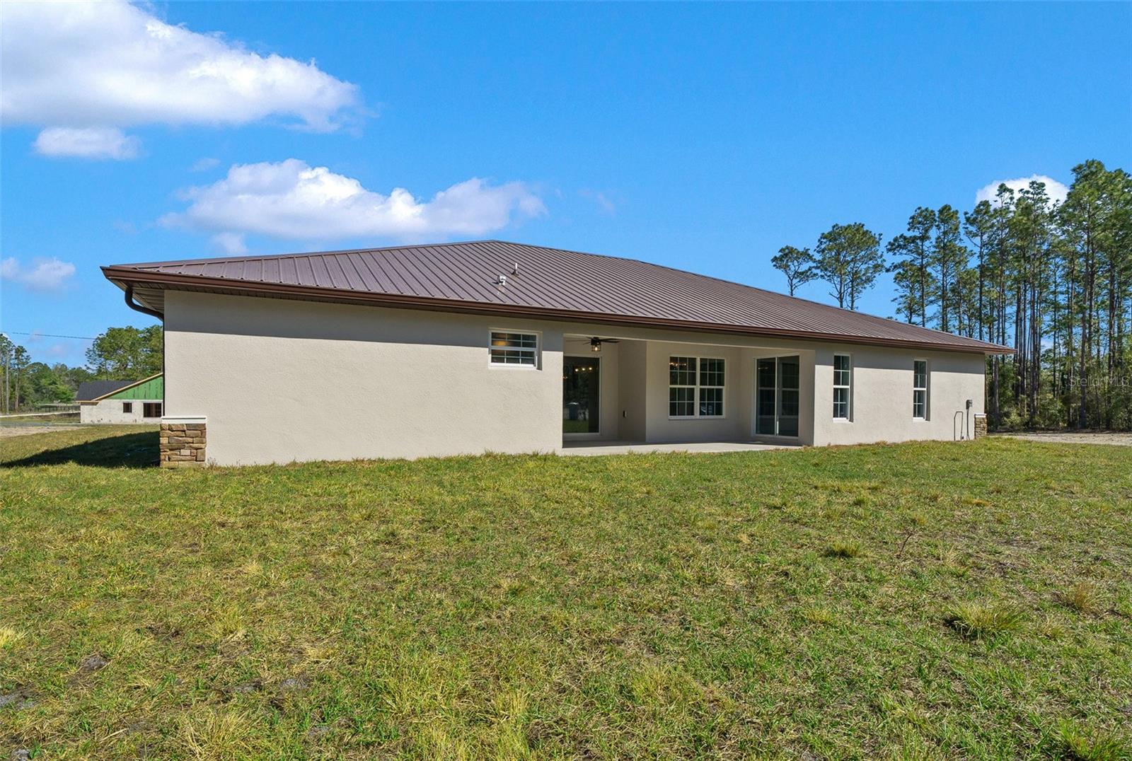 ROLLING HILLS - Residential