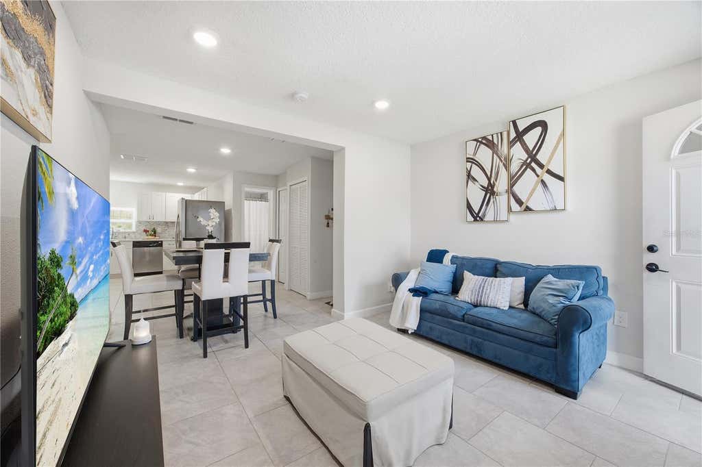 Photo of 2350 Valley Drive, Apopka, FL 32703 (MLS # O6434601)