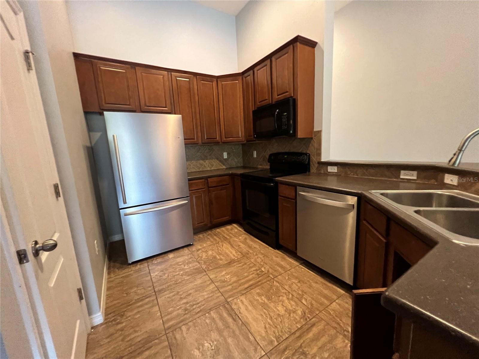 SCHOONER COVE A CONDO PH 74 - Residential