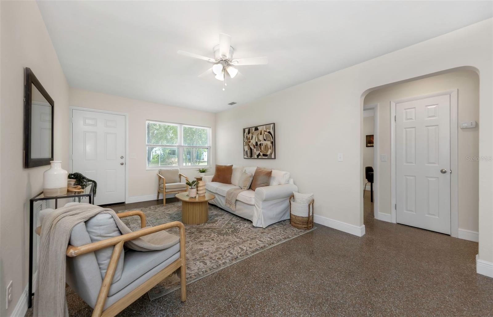 WEST SHADOW LAWN - Residential