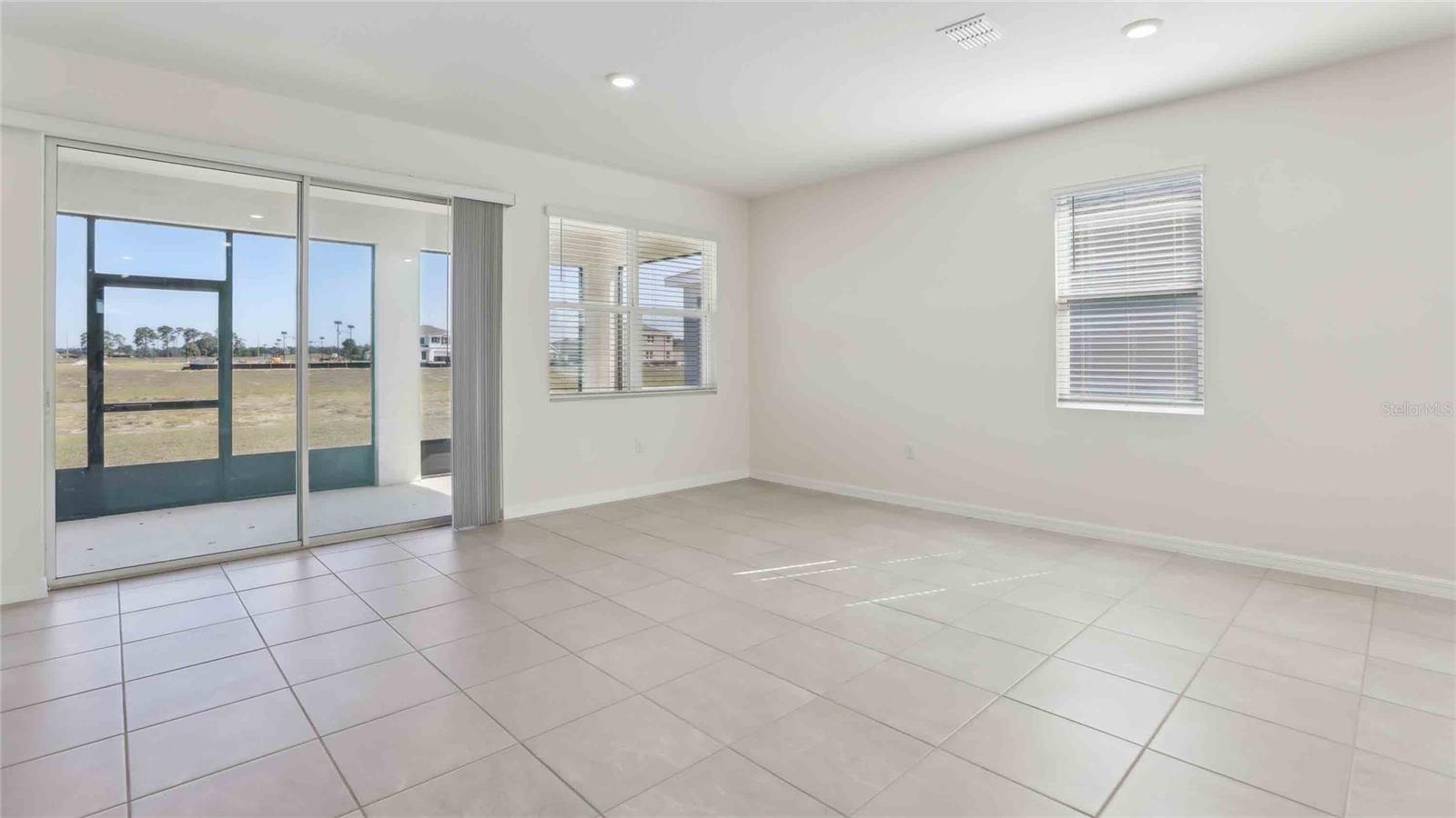 MOCKINGBIRD RESERVE AT WINDING OAKS - Residential