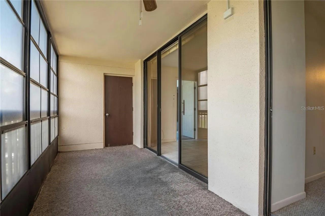 PROMENADES WEST - Residential Lease