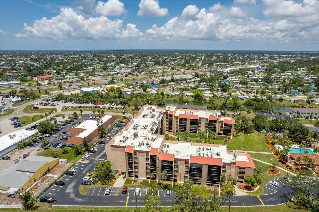 PROMENADES WEST - Residential Lease