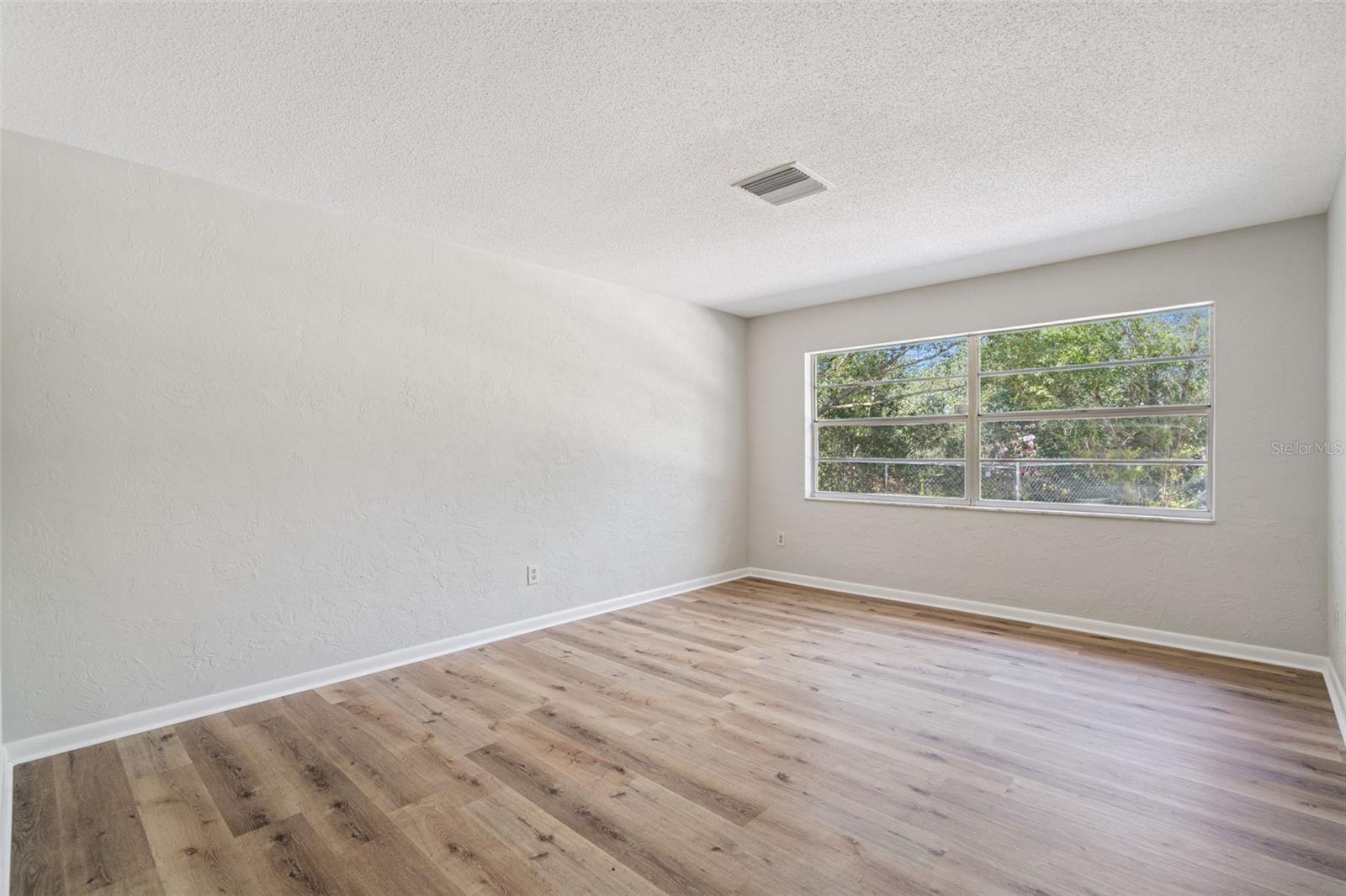 DELTONA LAKES UNIT 08 - Residential