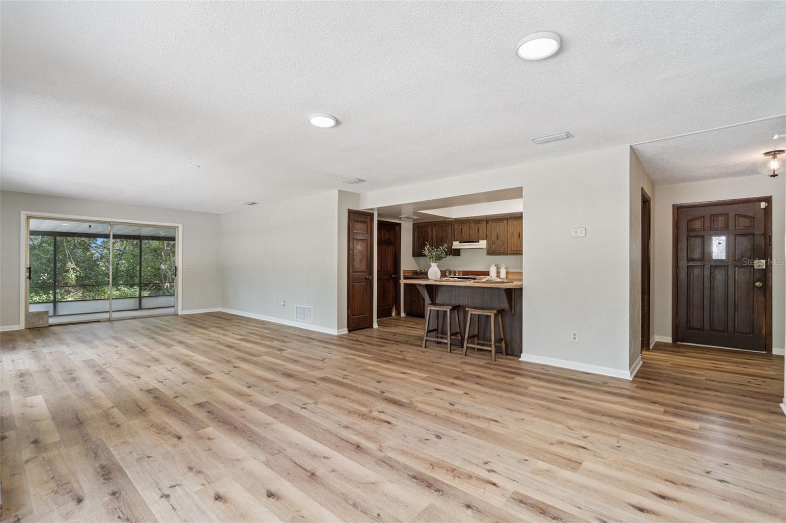 DELTONA LAKES UNIT 08 - Residential