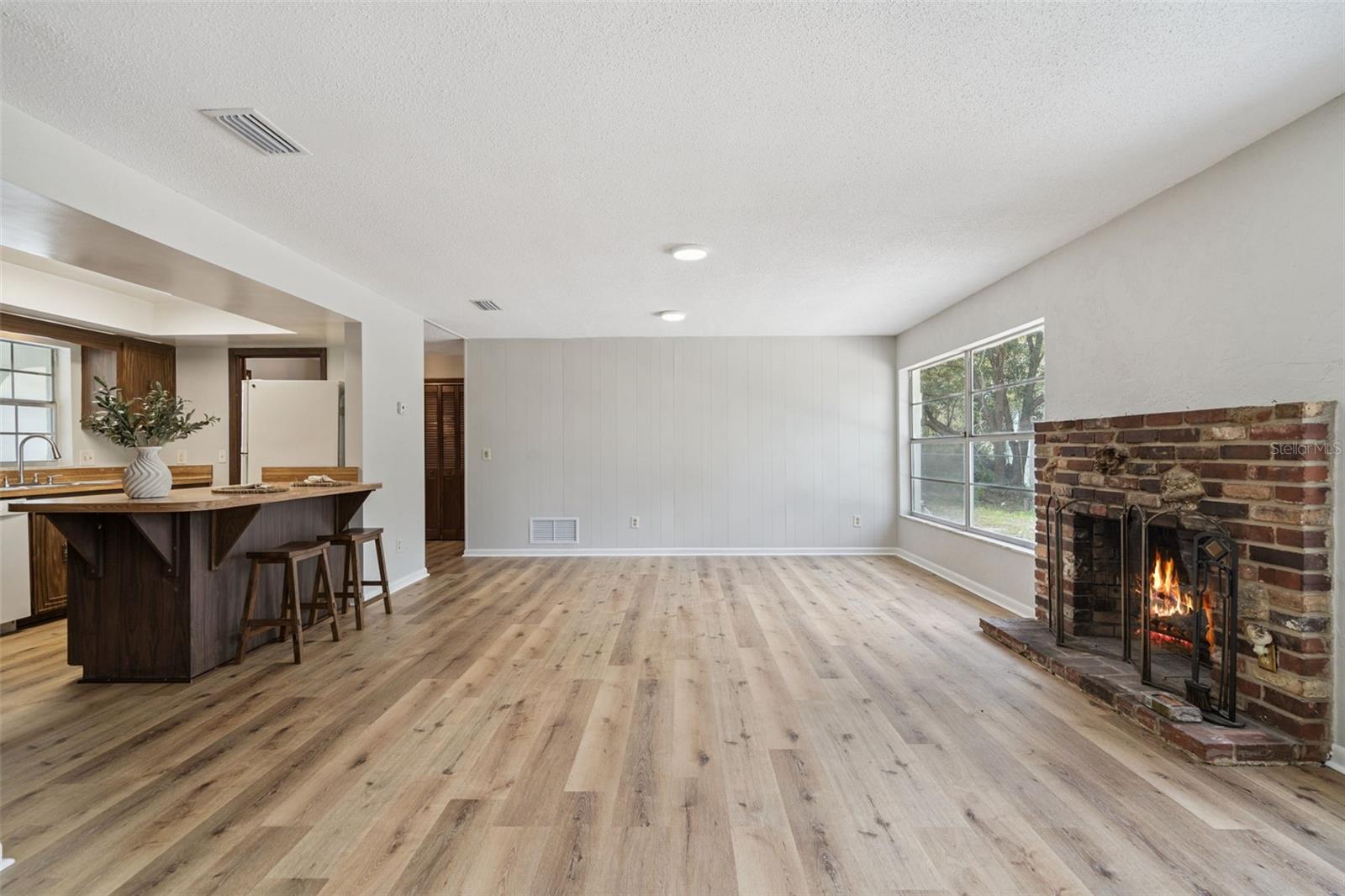 DELTONA LAKES UNIT 08 - Residential