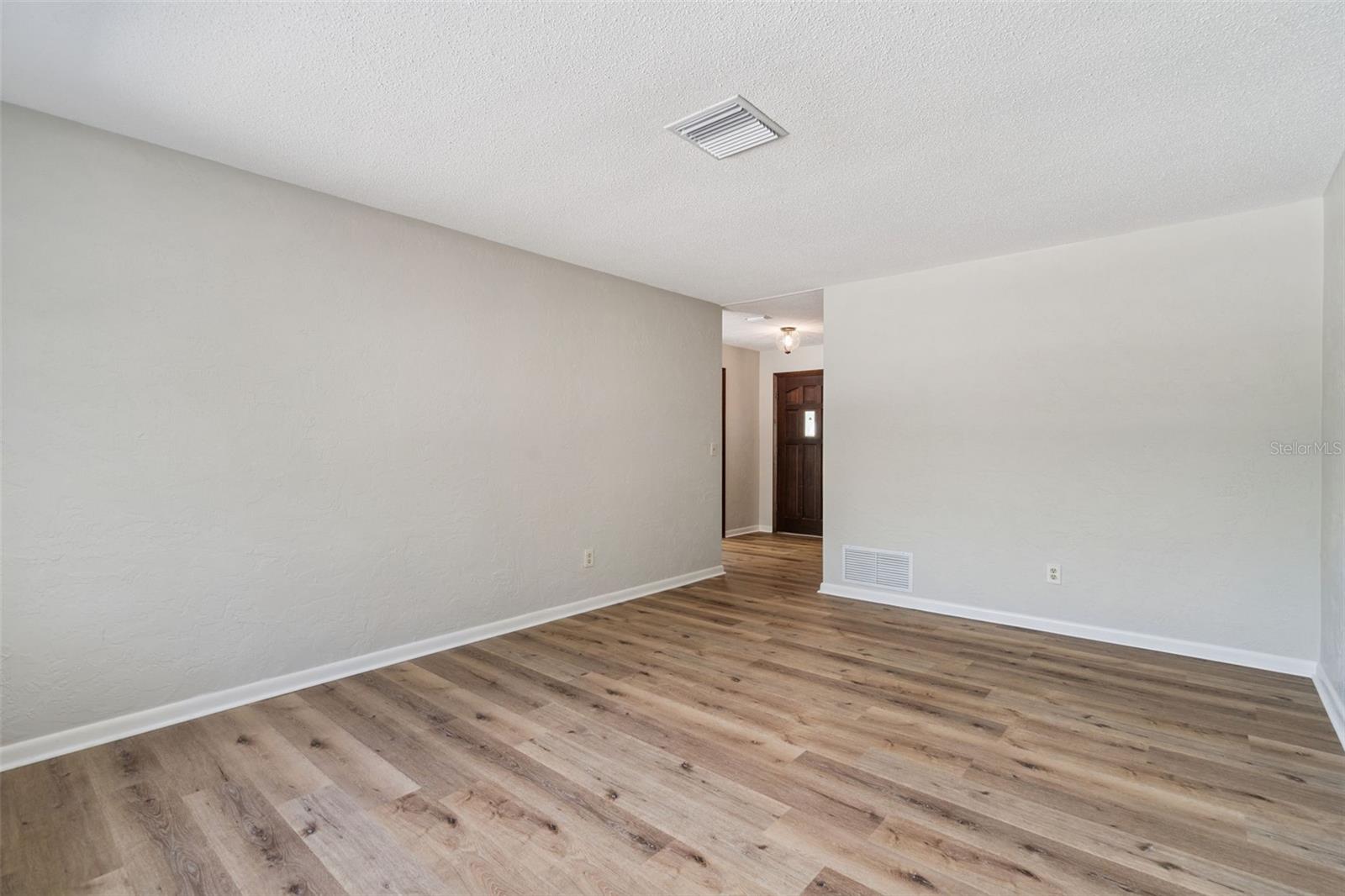 DELTONA LAKES UNIT 08 - Residential