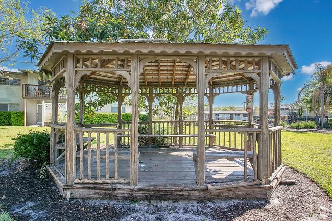 WATERFALL COVE/WINTER PARK - Residential