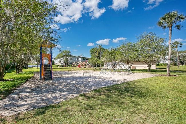 WATERFALL COVE/WINTER PARK - Residential