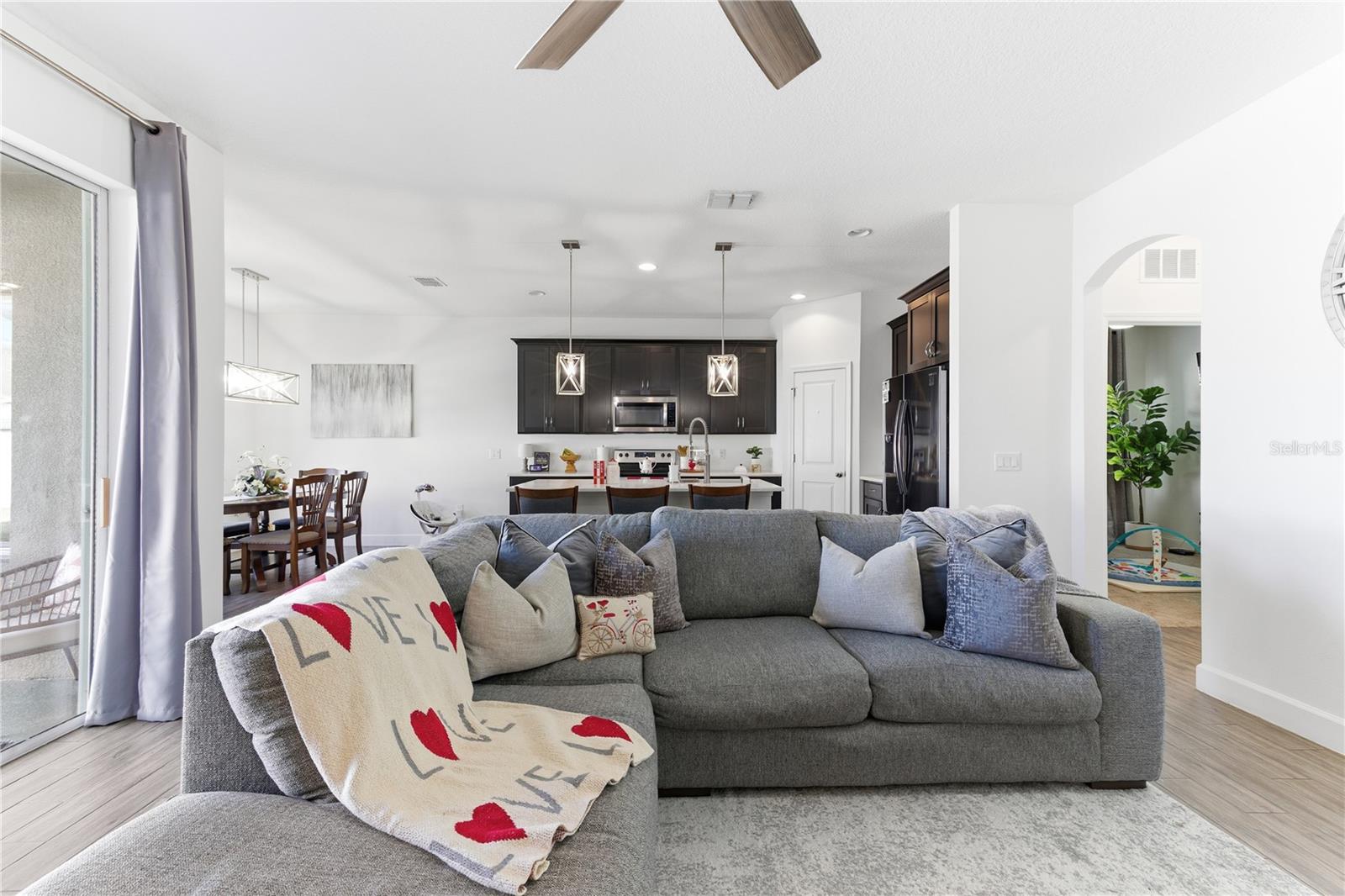 FERNANDA PLACE PH 2 - Residential